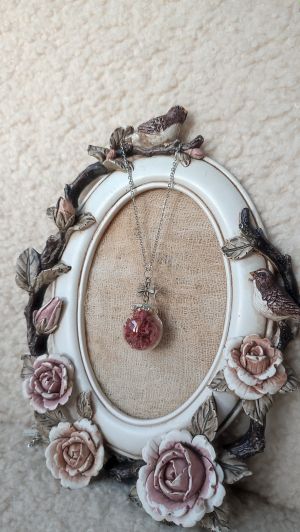 Колие с хербизирана Хойхера