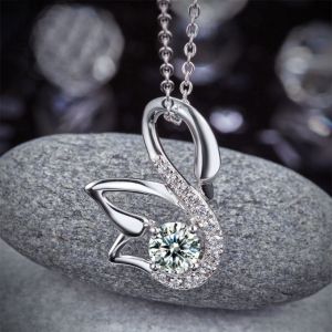 Колие Star Swan